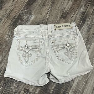 Rock Revival Women's off white light gray Shorts